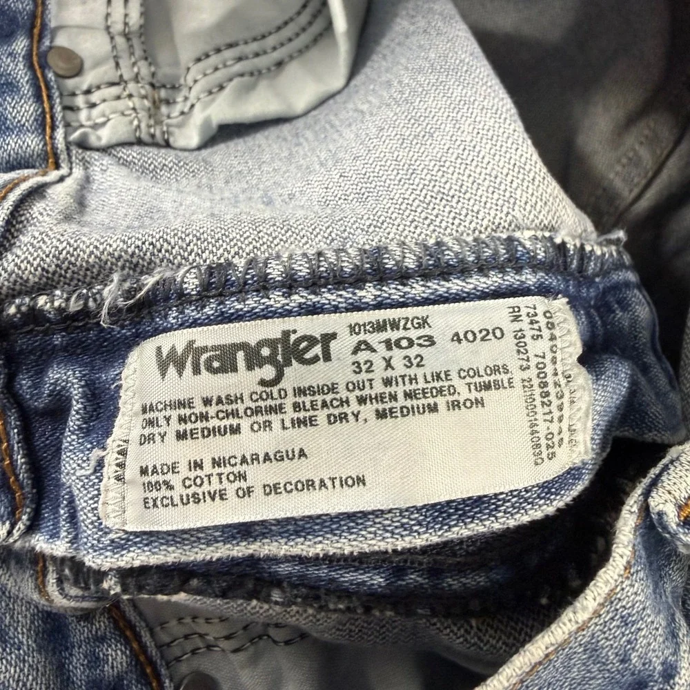 Vintage Wrangler Cowboy Cut 13MWZGK Denim Blue Jeans 32x32 Distressed Straight